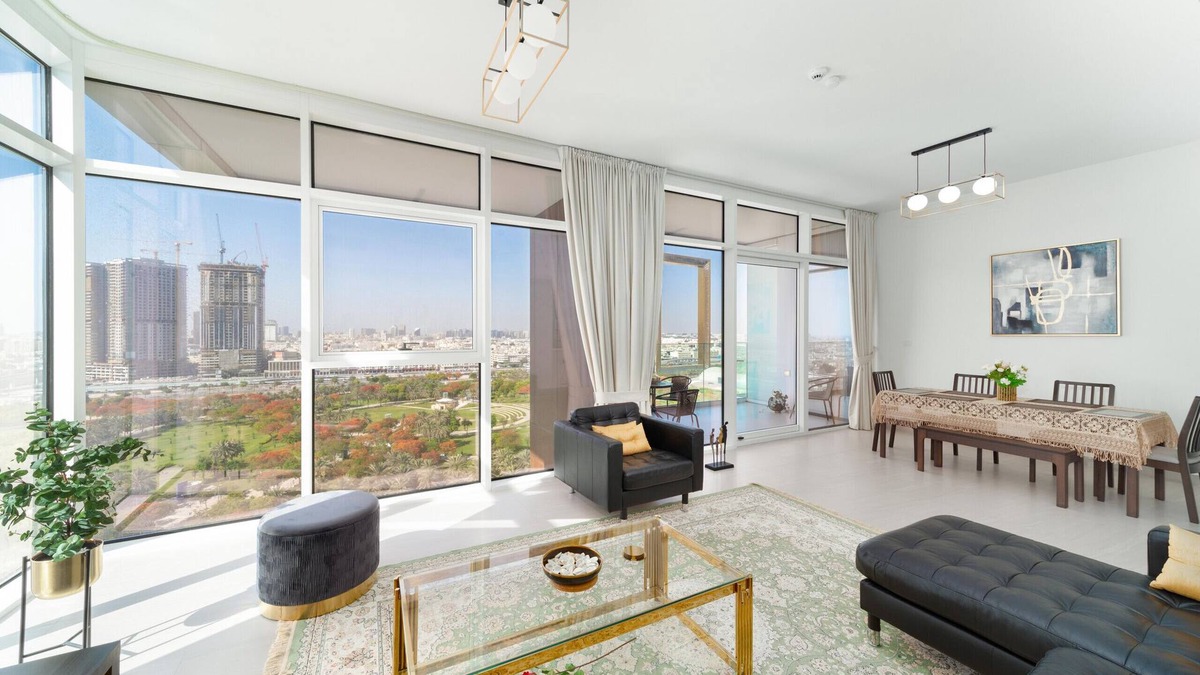 Bur Dubai Apartment | Ultimate Stay/Scenic Panoramic Park & Frame View