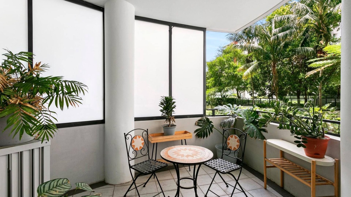 Ultimo Apartment | Ultimo - WATT1 - Wattle Street - Modern 1BR with Balcony Parking in Ultimo Near Chinatown Light Rail