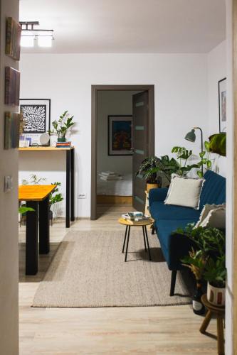 Bacau Apartment | Ultra Central Minimal and Cozy Apartment