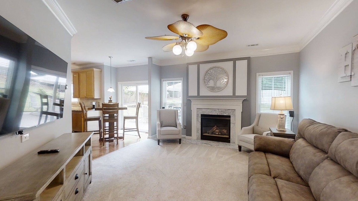 Simpsonville House | Ultra CLEAN and COZY Home away from Home!