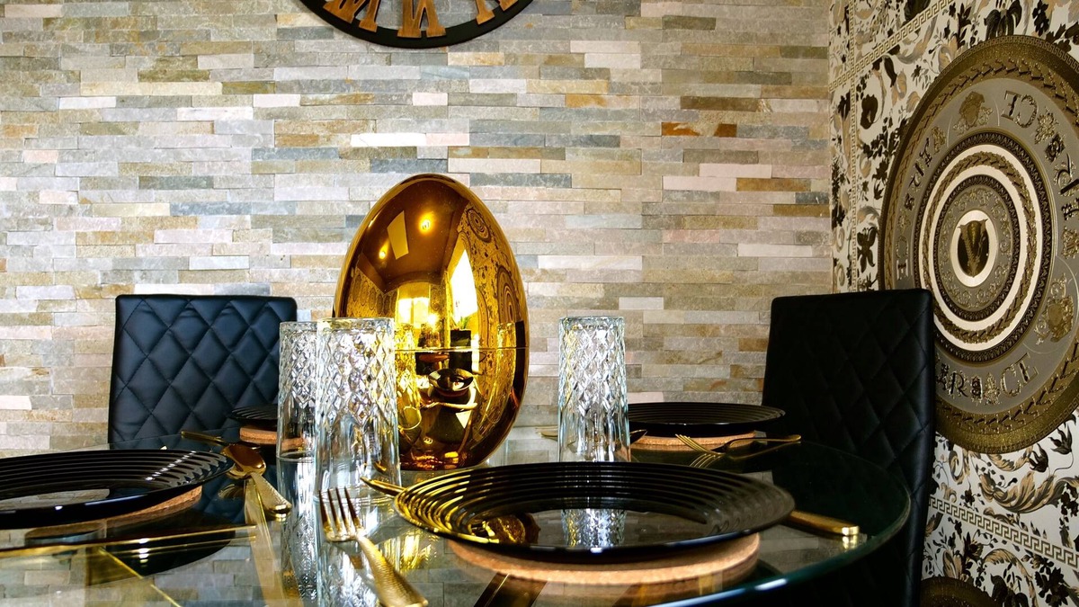 Rotherham Apartment | Ultra Deluxe Versace Apartment Near Sheffield