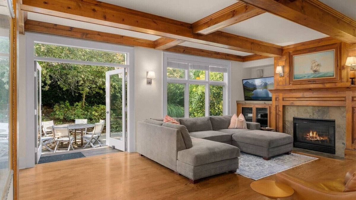 Norkirk Villa | Ultra Lux Kirkland Bungalow