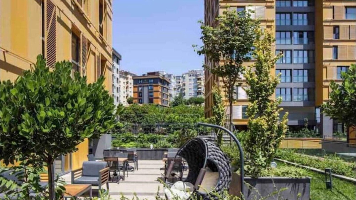 Pendik Apartment | Ultra Luxe 2+1 Flat in a Site with Sea View