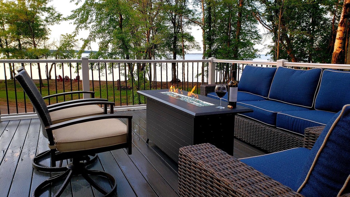 Walker House | Ultra Private Lake Home on Sandy Beach!