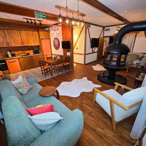 Osmangazi Ski Chalet | Uludag Zirve Garden - BBQ Jacuzzi