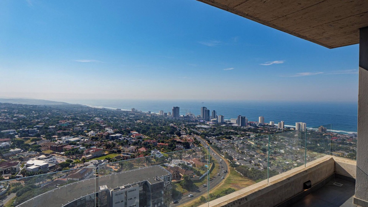 Umhlanga Ridge Apartment | Umhlanga Arch - Ocean Views, Queen Size Bed, Free Wifi