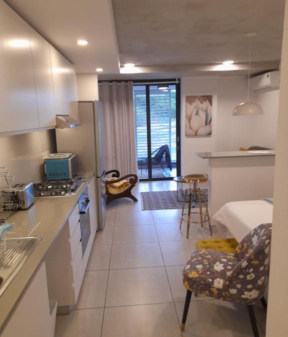 Hillhead Apartment | Umhlanga Vacation Home with Free WiFi