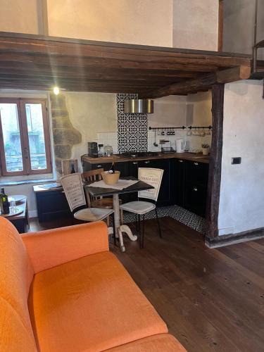 Sacrofano Apartment | Un Incanto Chic nel Borgo
