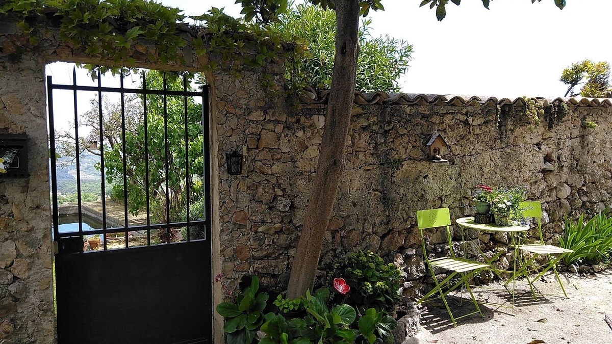 Saint-Jeannet Apartment | Un Jardin Sous les Baous