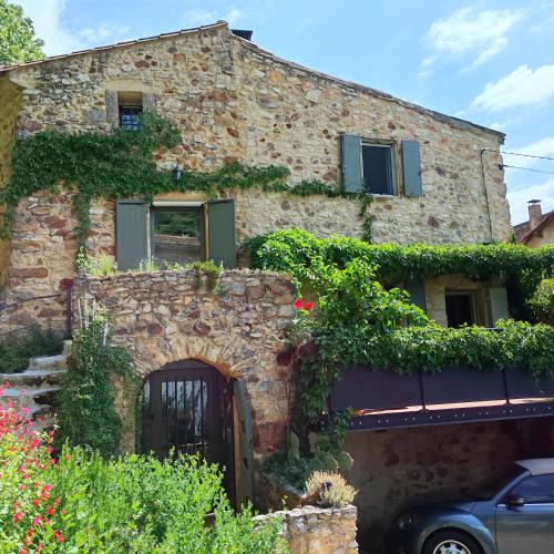 La Capelle-et-Masmolene House | un pied dans la forêt