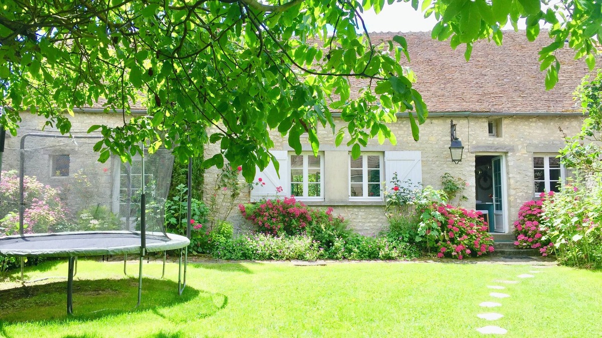 Nangeville House | Un Rêve de Campagne/group accommodation South Fontainebleau,6 bedrooms,sleeps 15
