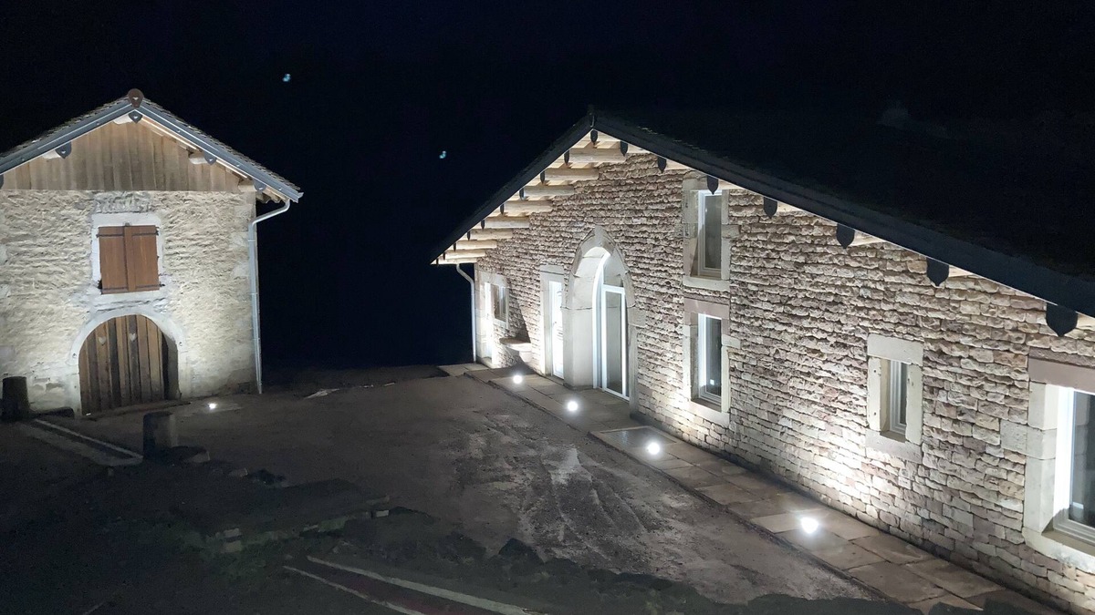 Le Clerjus House | Un Très Beau Gîte Pour Découvrir une Très Belle Région ! + Entrée Pêche Gratuite