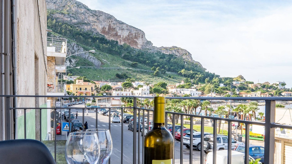 Sferracavallo Bed & Breakfast | Una Terrazza sul Golfo