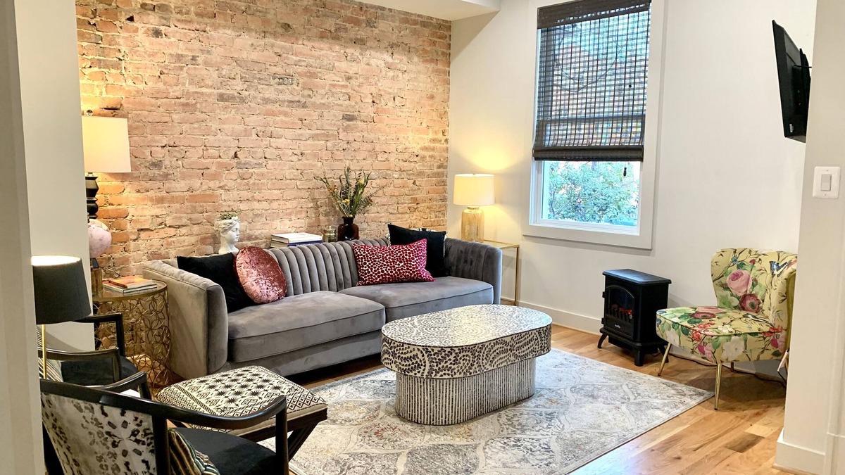 Northeast House | Unbeatable Location on The Hill