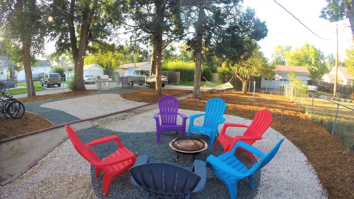 Greeley House | UNC Hideaway | King Beds, Backyard & Bicycles