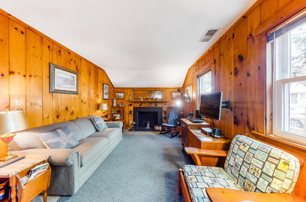 Dennis Port House | Uncle Rolfs Cozy Cottage