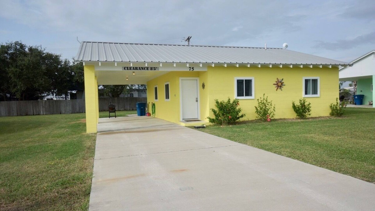 Port O Connor House | UNCLE WOODY'S #2 in POC-Pets ok but add Fees