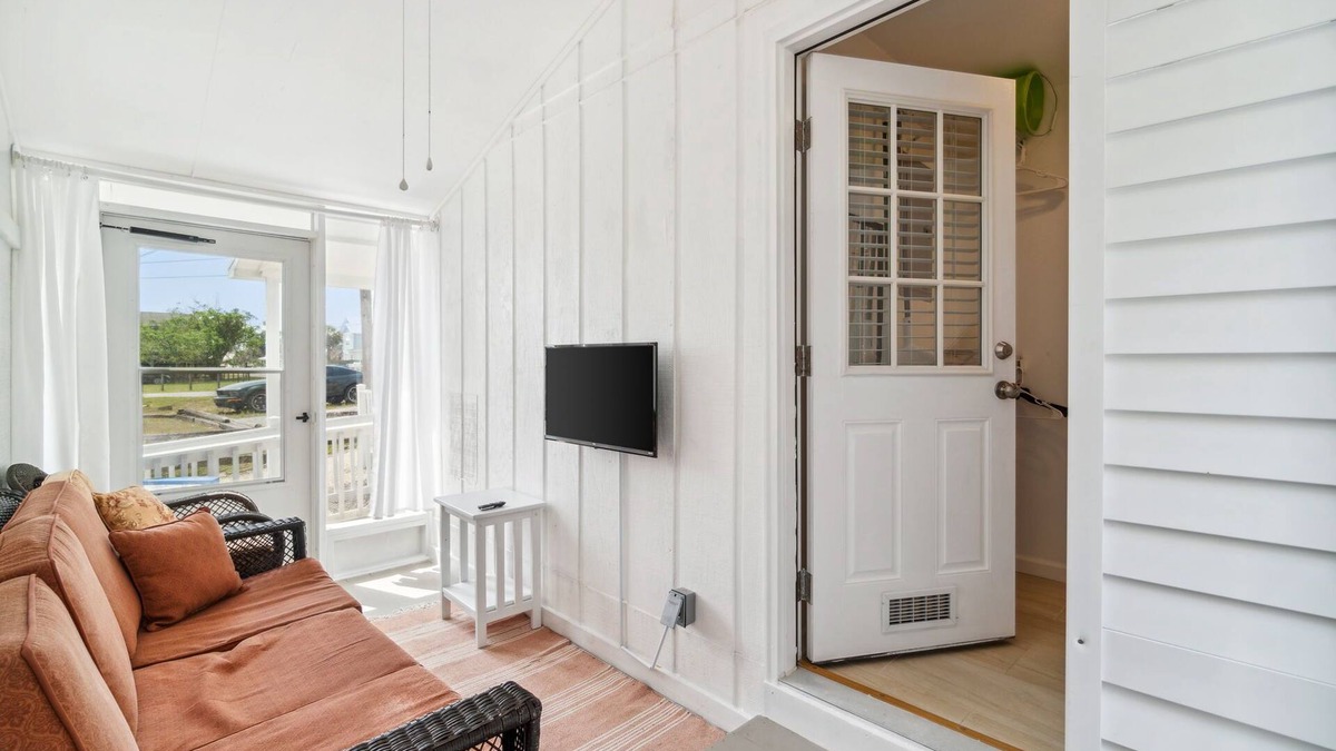 Laguna Beach Estates House | Uncloudy Day by Book That Condo