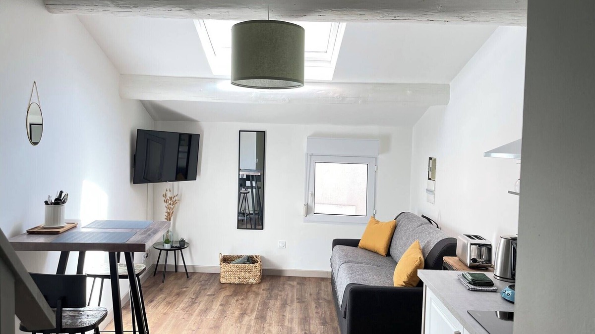 L'Isle-sur-la-Sorgue Apartment | Under the Provençal Sun