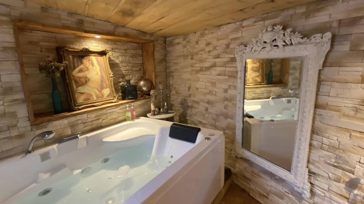 Barjols Cabin | Une Chambre Inoubliable Type Chalet Avec Grande Balnéothérapie