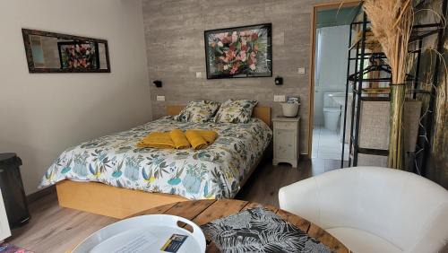 Saint-Urbaine Apartment | Une pause à la campagne Classé 2 étoiles