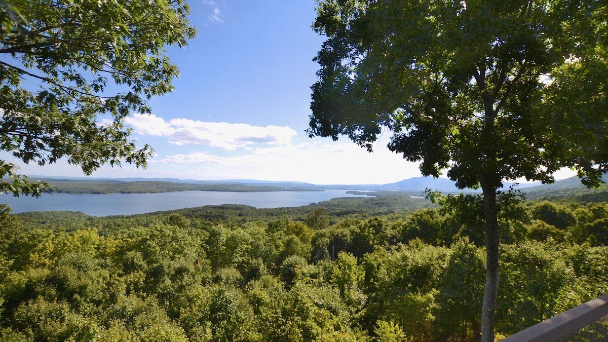 Glenford House | Unequalled Views of Reservoir & Mtns, Affordable, Totally Private