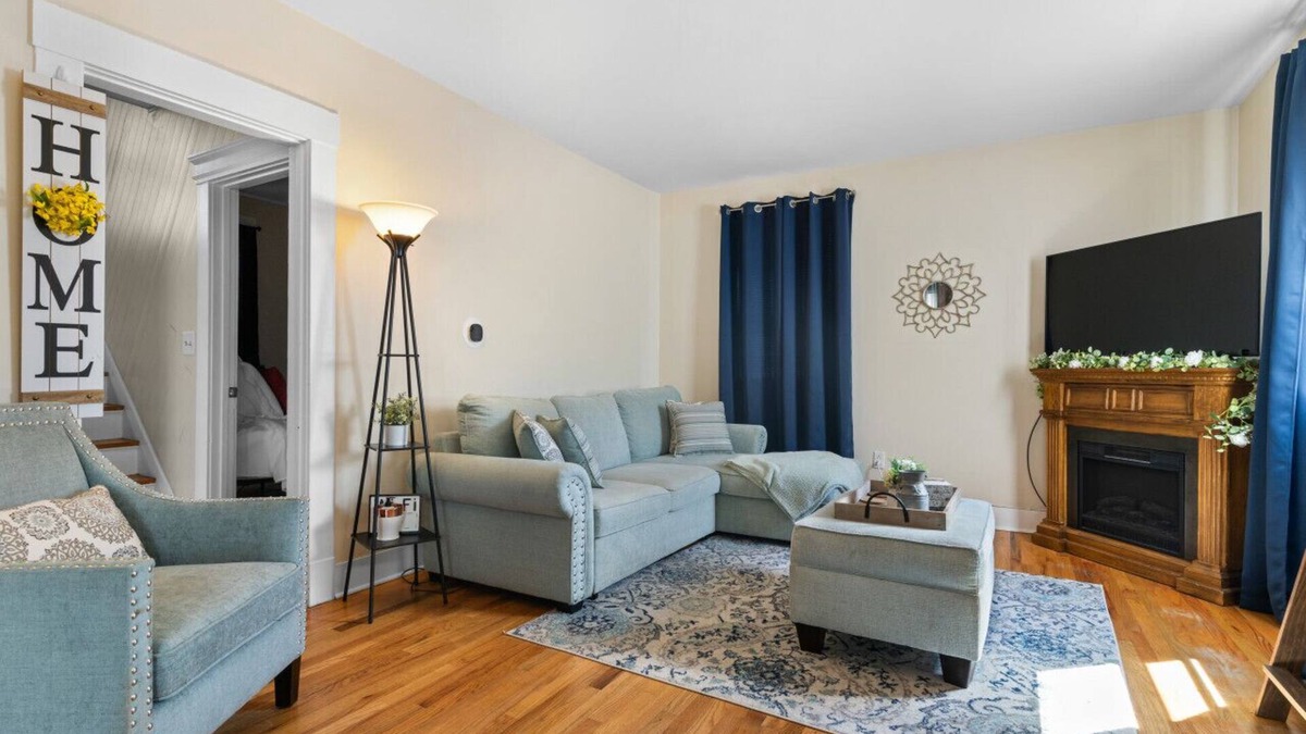 West Haven House | UNH Home Base 10 minutes from beach