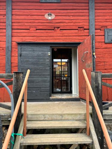 Granna Apartment | Unikt gårdshus i Gränna