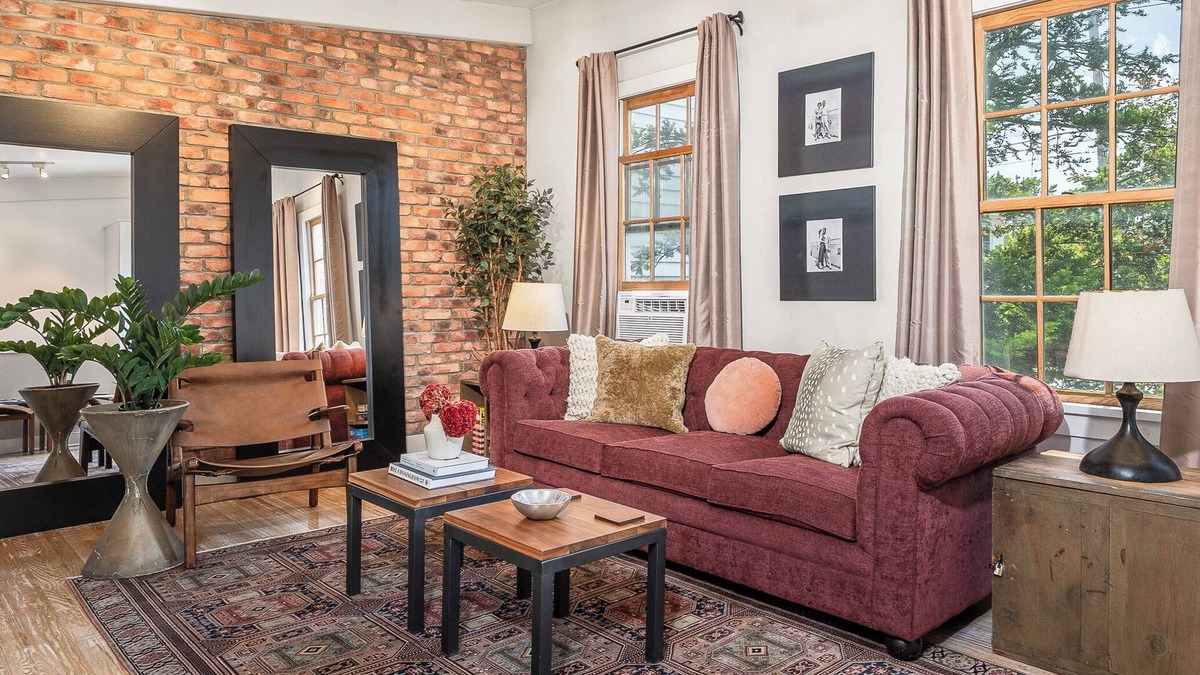 Hudson House | Union Cottage - One Block from Warren St