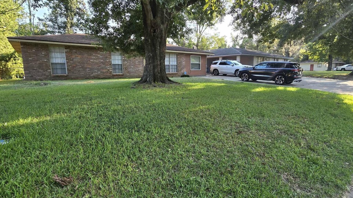Baker House | Unique 10 Bedroon/4.5 Bath Near BTR