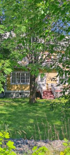 Karjaa Apartment | Unique 100 year old villa, central location