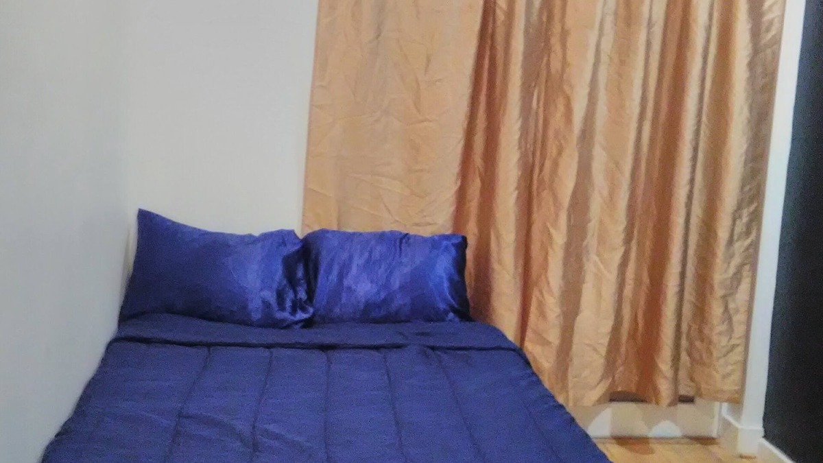 Downtown Baltimore Apartment | Unique 2 <}