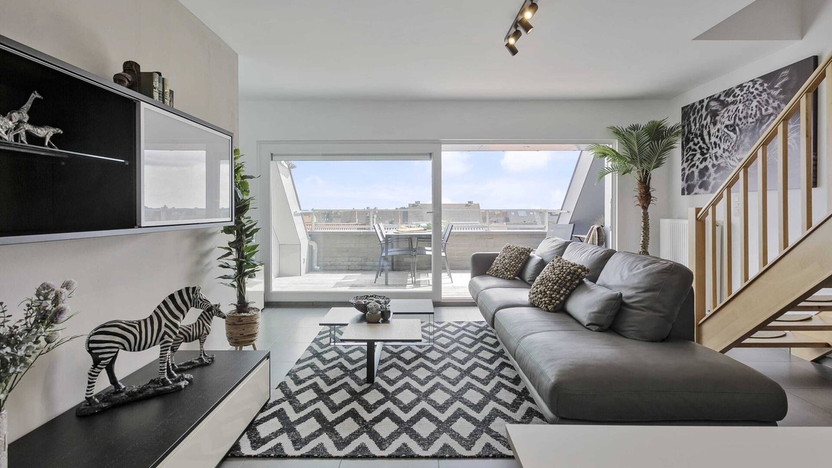 Mariakerke Apartment | Unique 3-bedroom apartment with parking