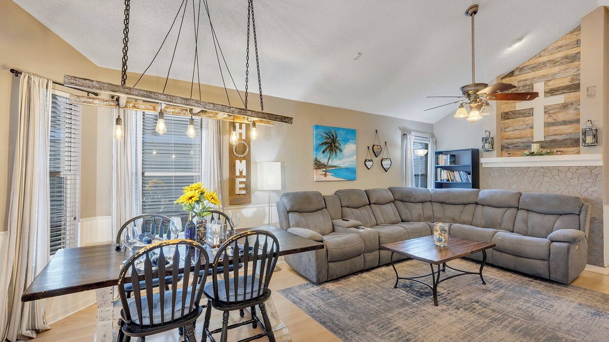 Oviedo House | 🧡 Unique 6/3, Pool, Pergola, 🎥 Movie/Game Room, UCF, Disney, Beaches, 5⭐!