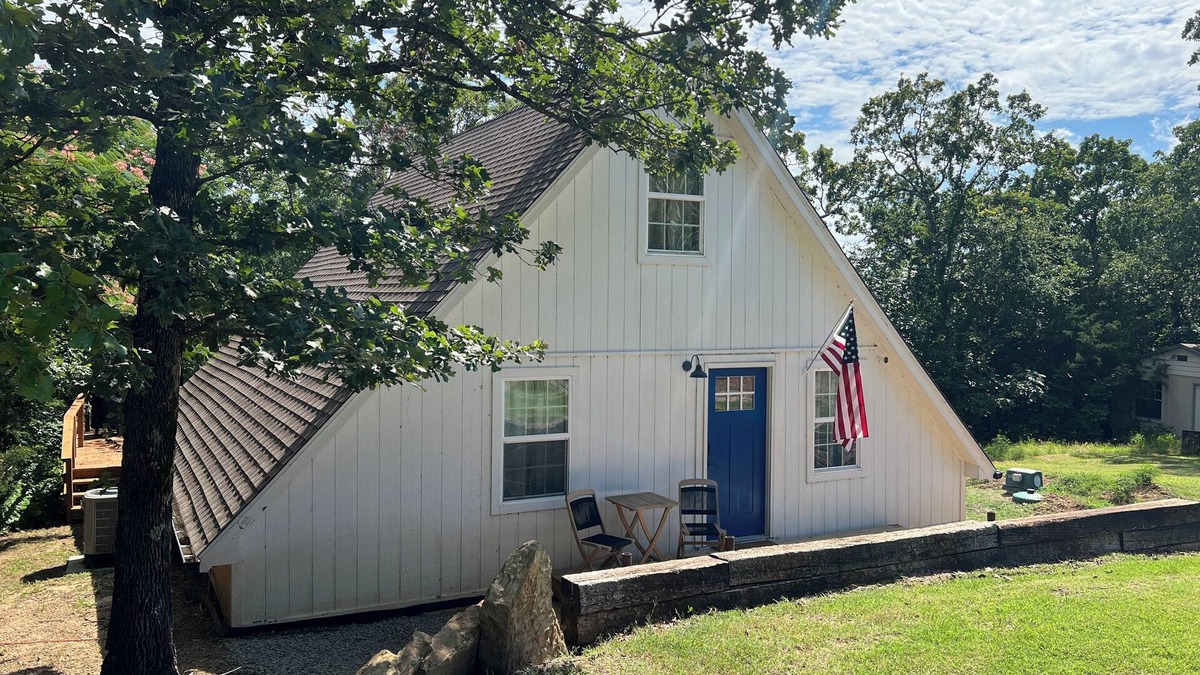 Eufaula Cabin | Unique A-Frame cabin at Lake Eufaula that is completely renovated!