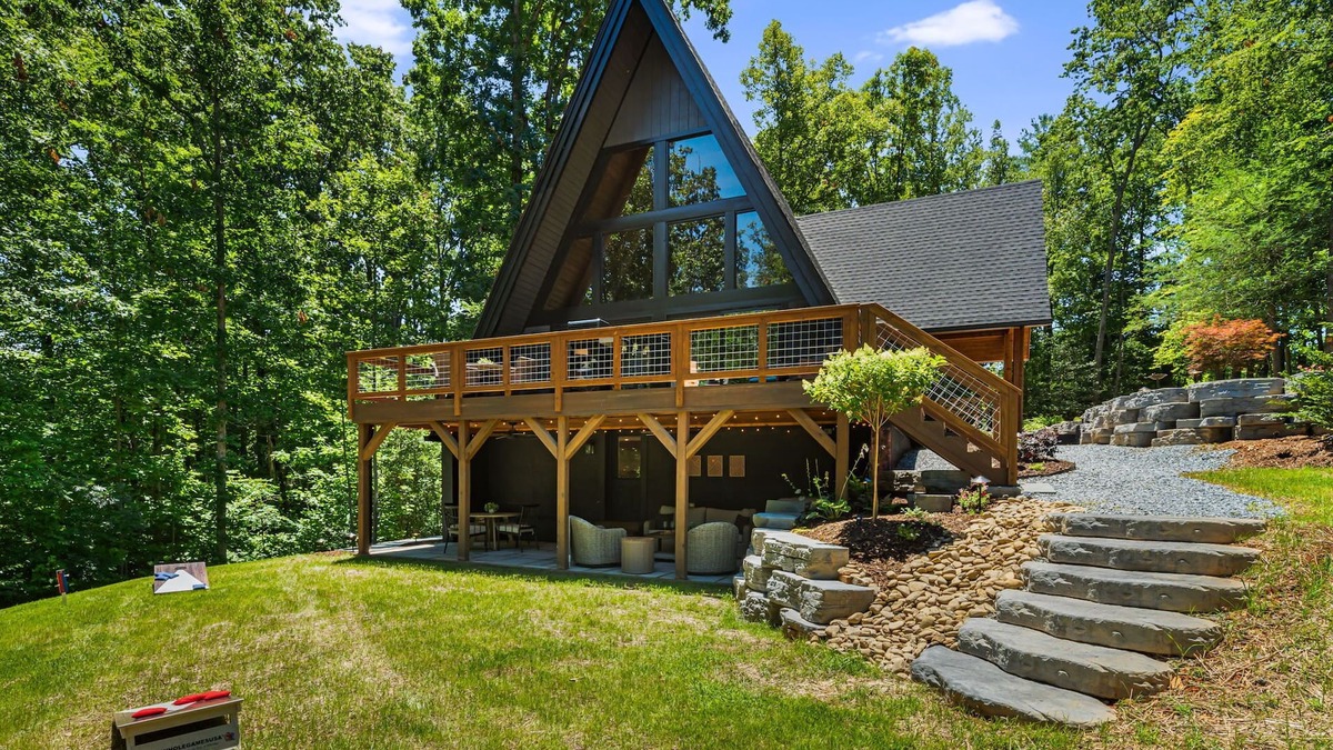 Lenoir Ski Chalet | Unique A-Frame cabin with Hot tub,Firepit,Jukebox