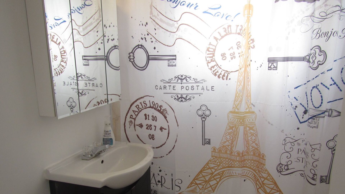 Cote-Saint-Luc Apartment | Unique and Renovated 3 Bedroom Apartment