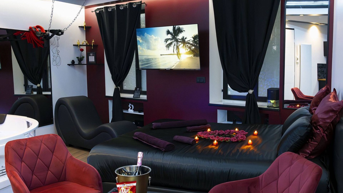 Voiron Apartment | ✨Unique and romantic suite with private spa✨