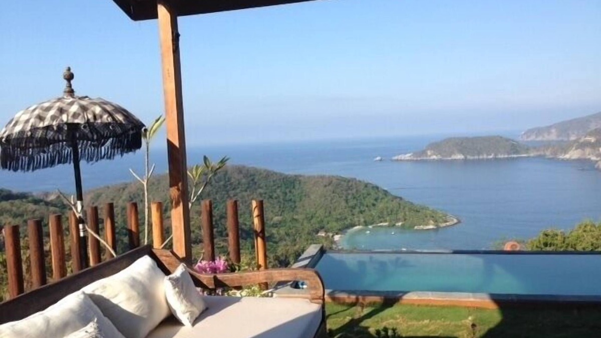Cerro del Vigia Villa | UNIQUE BALINESSE HOUSE ,AMAZING VIEWS OVER THE OCEAN AND ZIHUATANEJO BAY