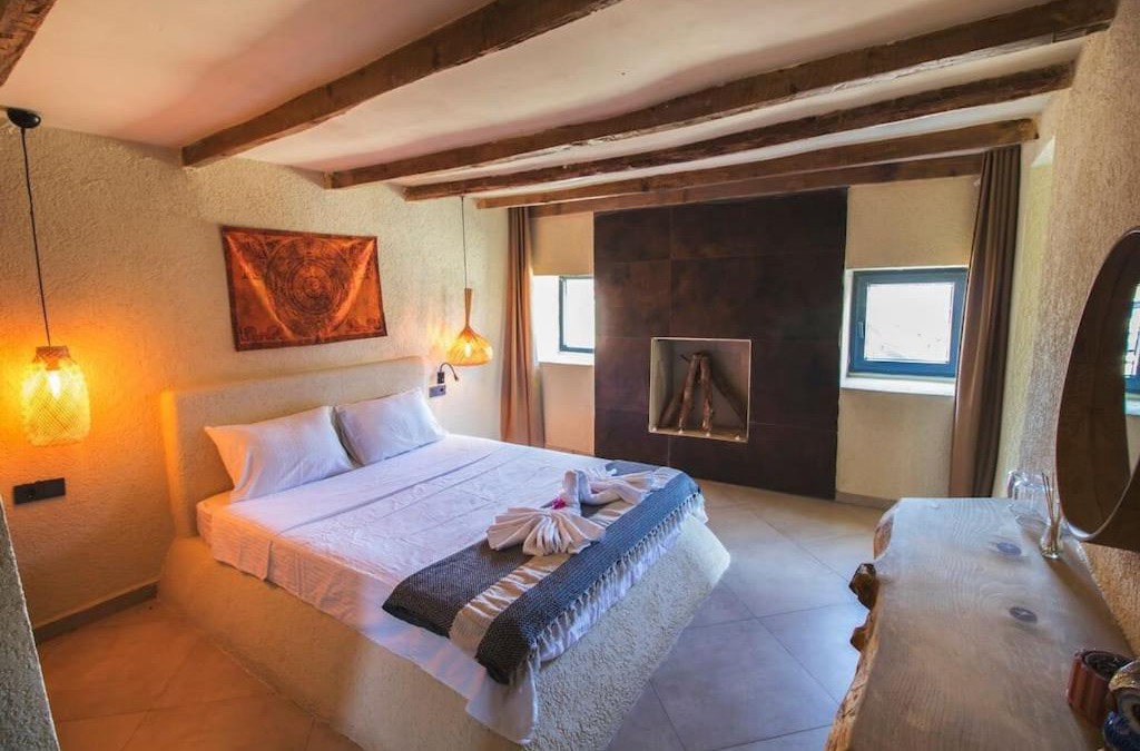 Bogazici Hotel | Unique Boutique Hotel Room For Chill/Out Getaway