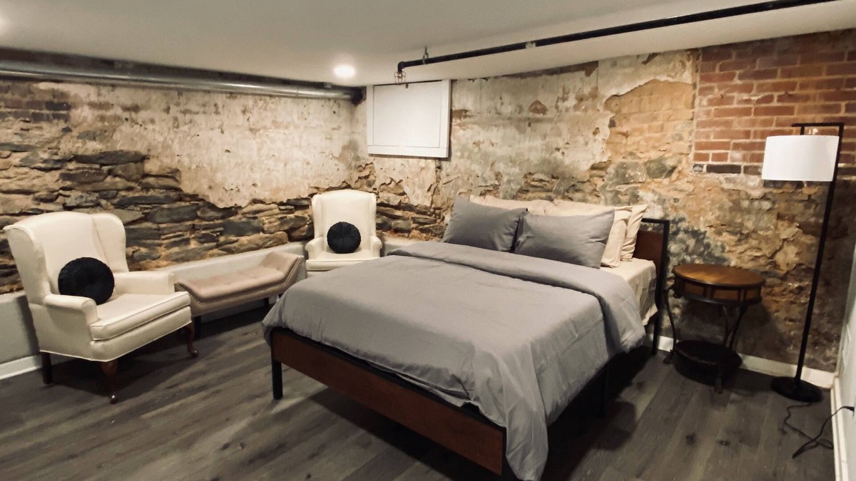Carrollton Apartment | Unique brick basement apartment directly on Adamson Square!