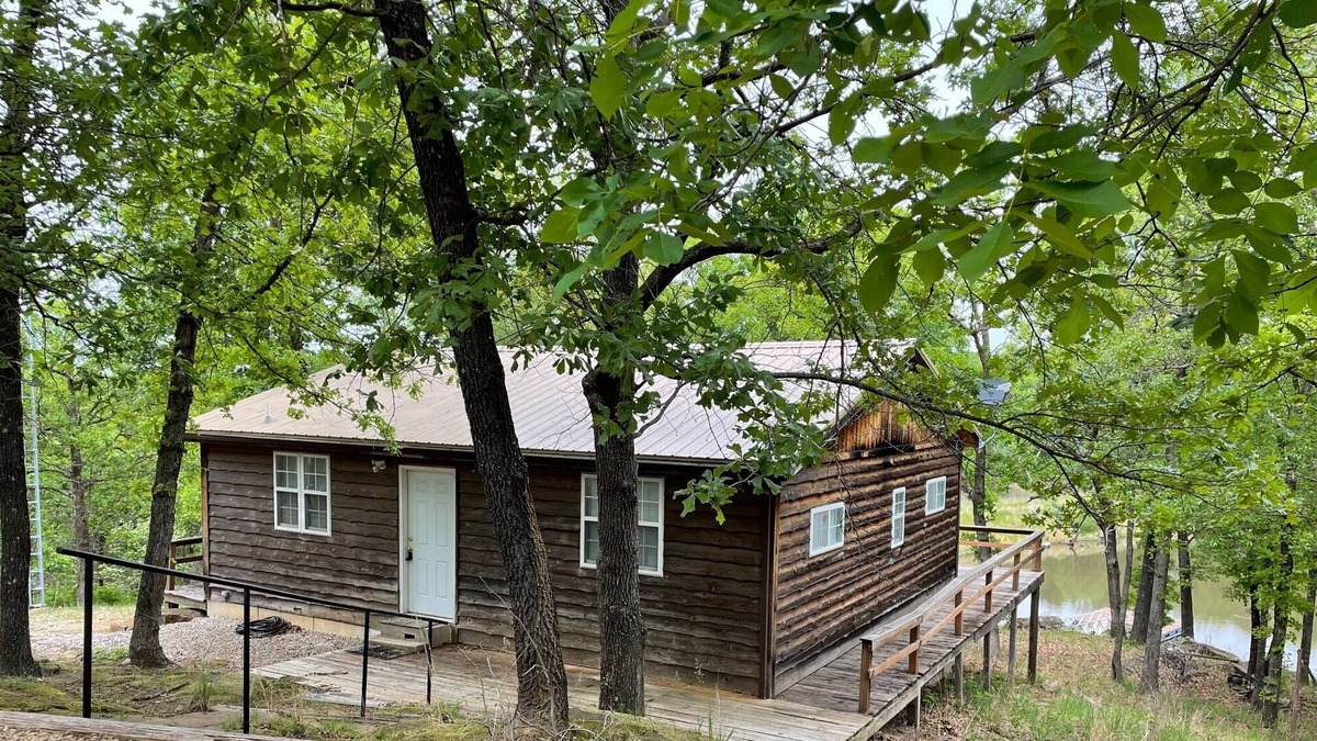 Bowring House | Unique Cabin with Pond away in the woods