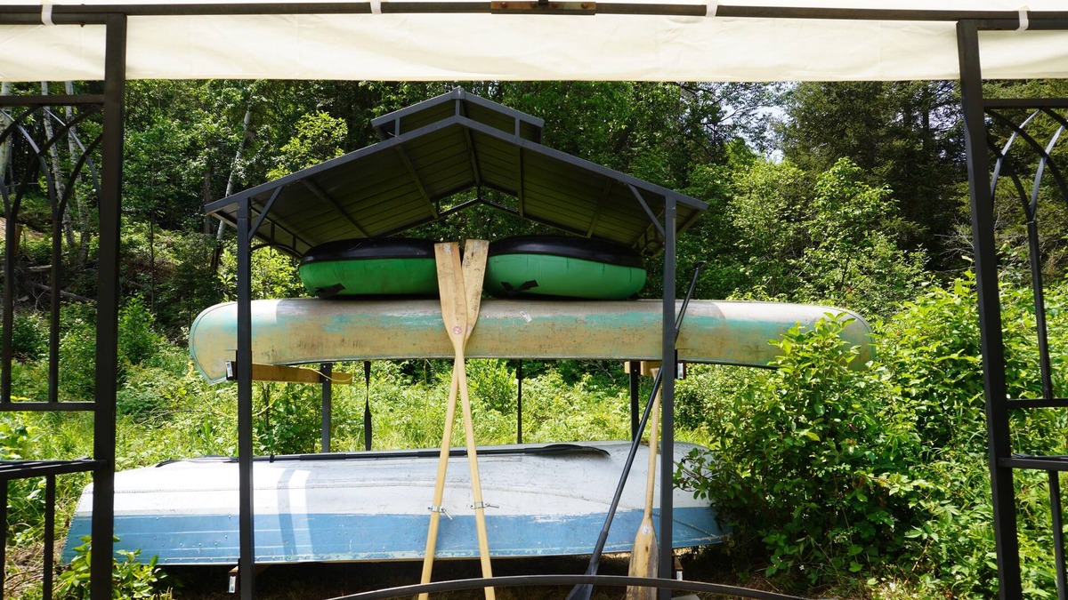 Strong House | Unique Camper located at the edge of Muskoka