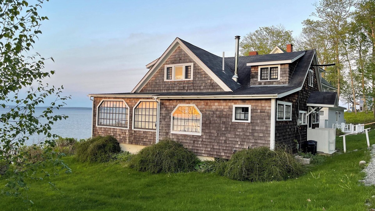 Bayside Cottage | Unique, Charming Cottage on Penobscot Bay - Gorgeous Views!