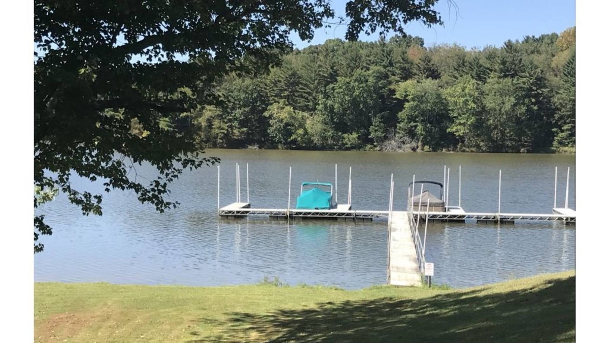 Senecaville House | Unique comfy and cozy Lake Front Cabin on beautiful Seneca Lake!