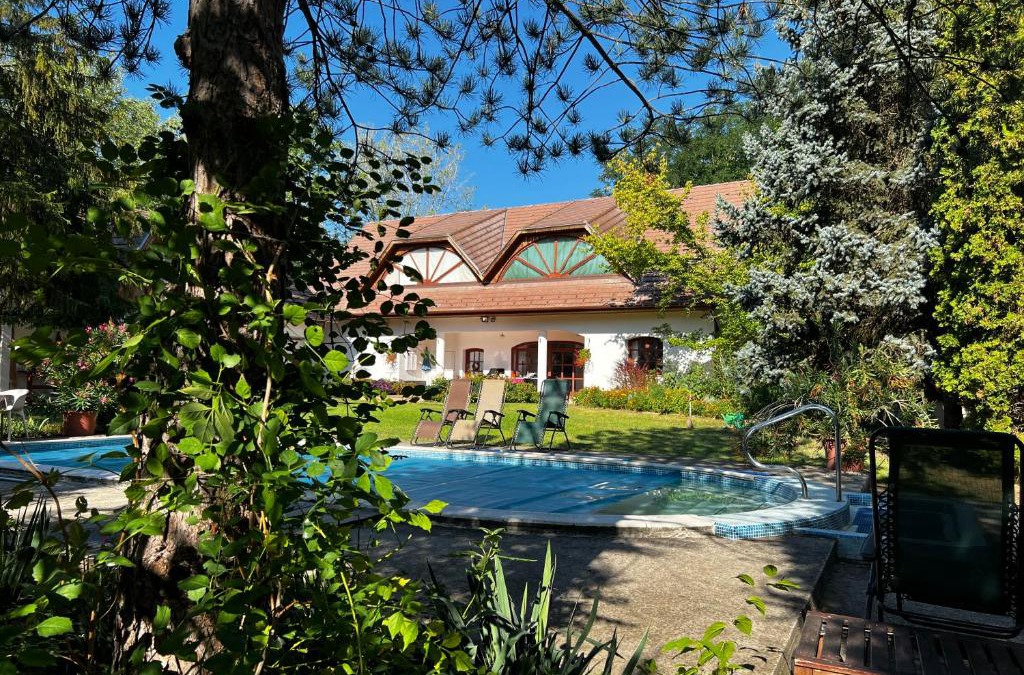 Hernad Villa | Unique Country Villa near Budapest