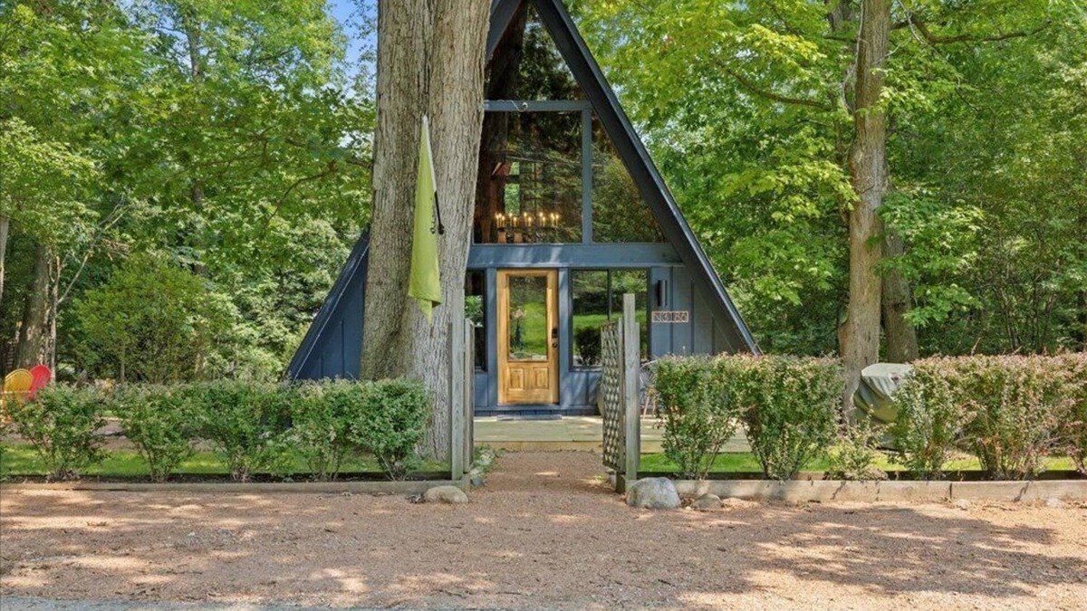 Como Cabin | Unique & Cozy A-Frame Getaway