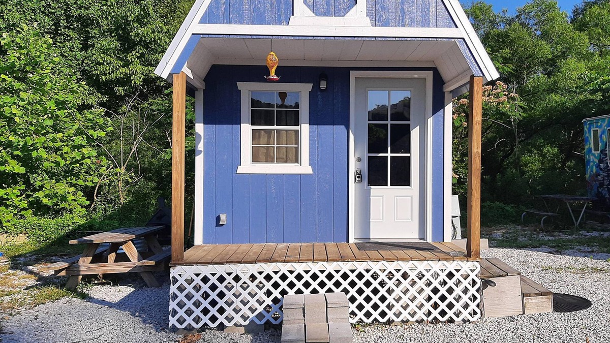 Slade Cottage | Unique, Cozy Stay near Red River Gorge
