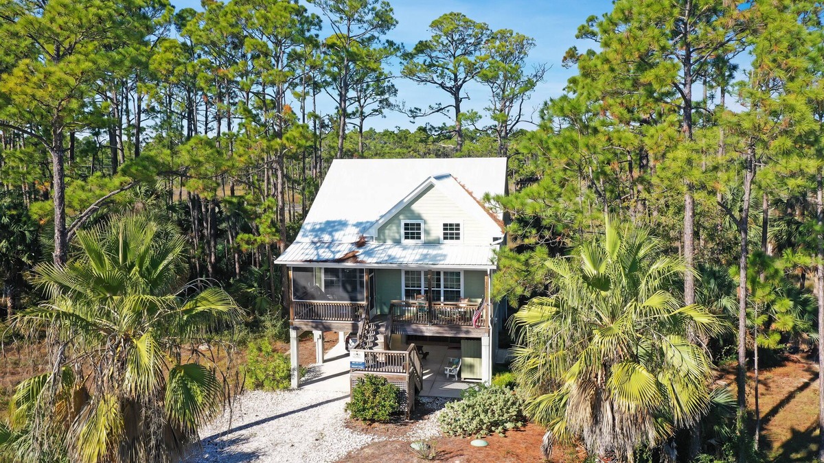 Port St. Joe House | Unique custom cottage with Lagoon View, Near Indian Pass Raw Bar, Community Pool