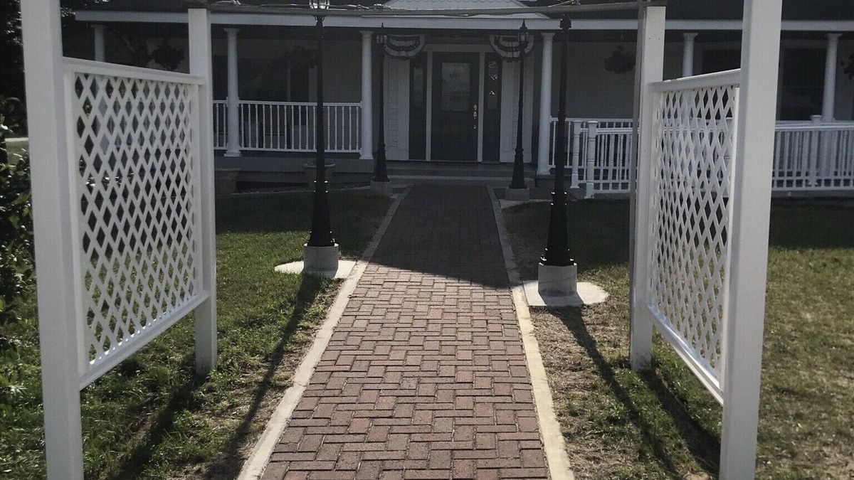 Kingsley House | Unique Delancey Family Farm on Picturesque 80 acres!